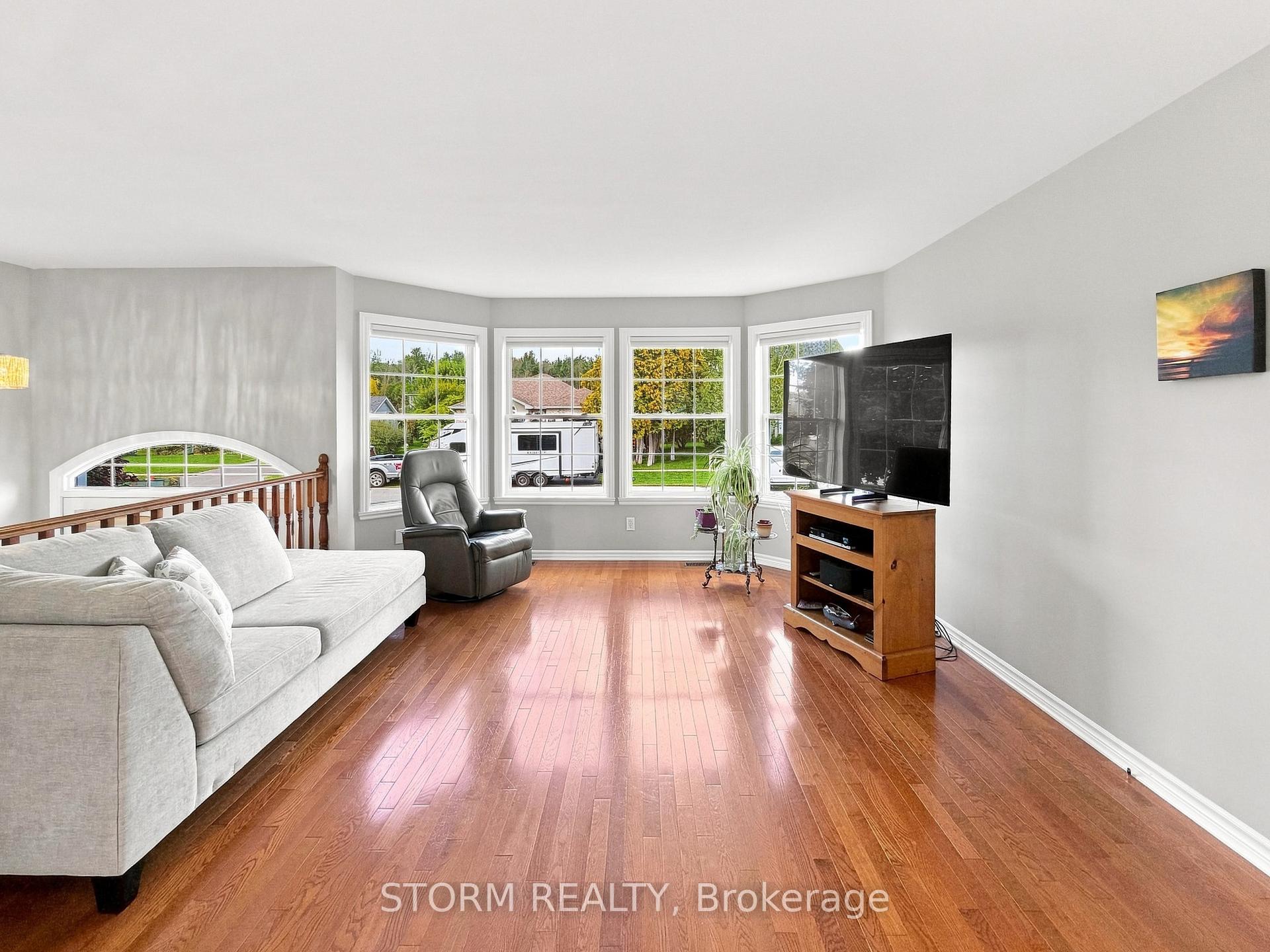 Photo 10 of 78 Hickory Street, South Stormont, Ingleside — HOMEH