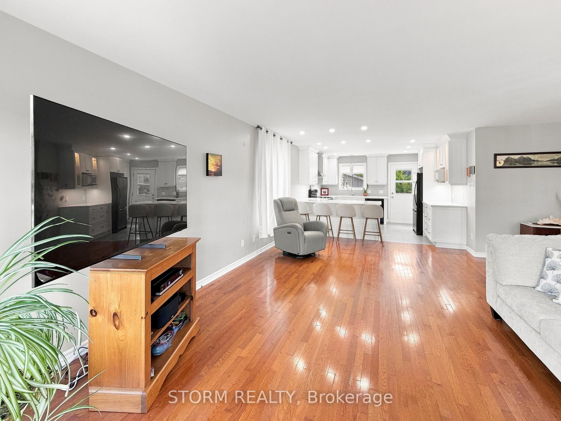 Photo 11 of 78 Hickory Street, South Stormont, Ingleside — HOMEH