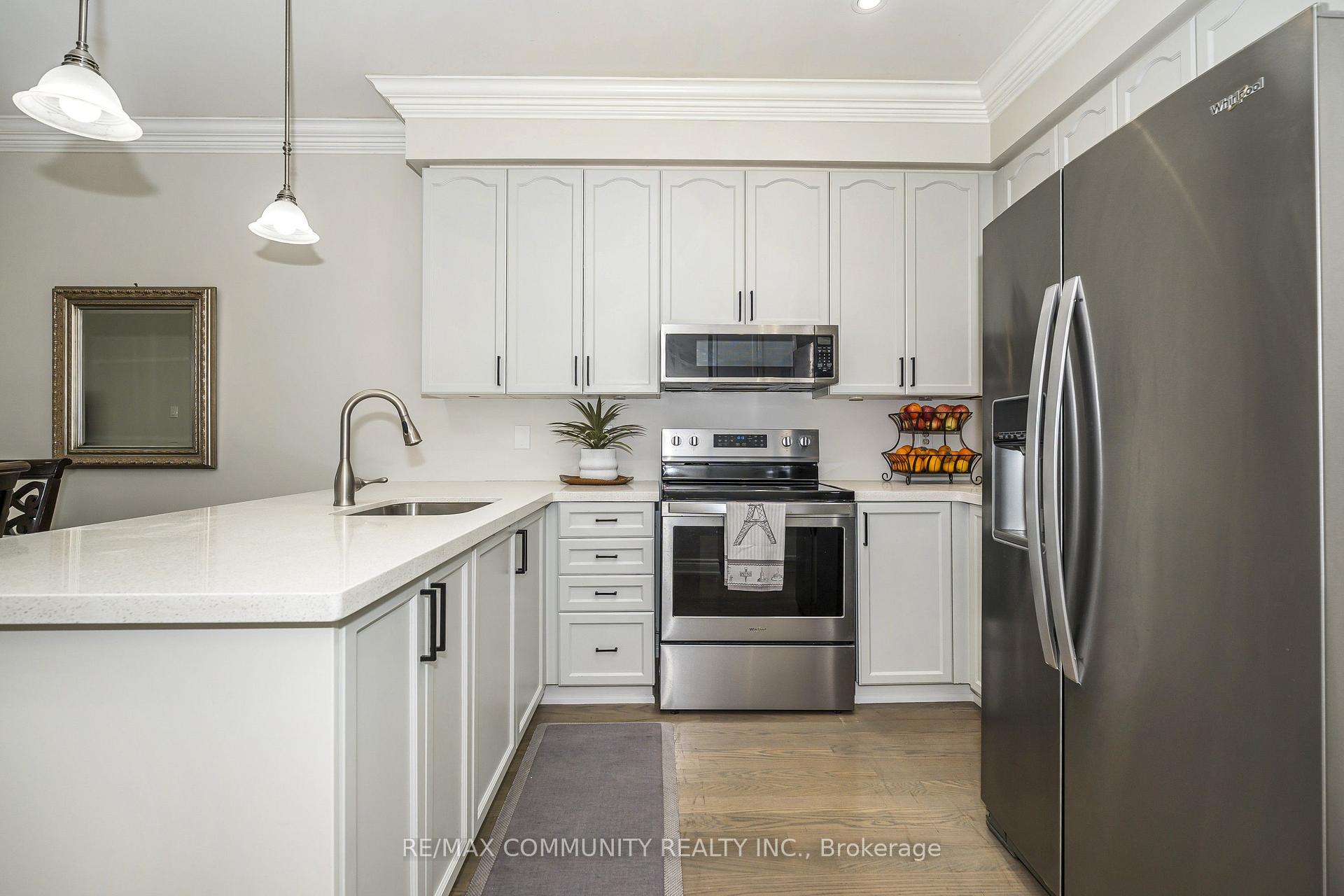 Photo 8 of 1606 Whitestone Drive, Oshawa, Samac — HOMEH