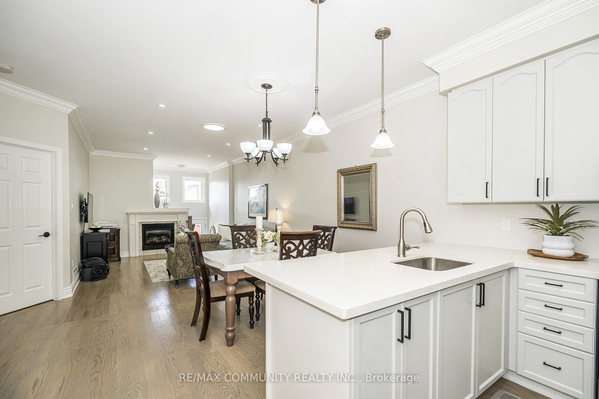 Photo 10 of 1606 Whitestone Drive, Oshawa, Samac — HOMEH
