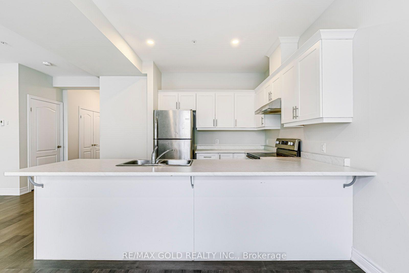 Photo 15 of 17 Marshall Lane, St. Catharines, Oakdale — HOMEH