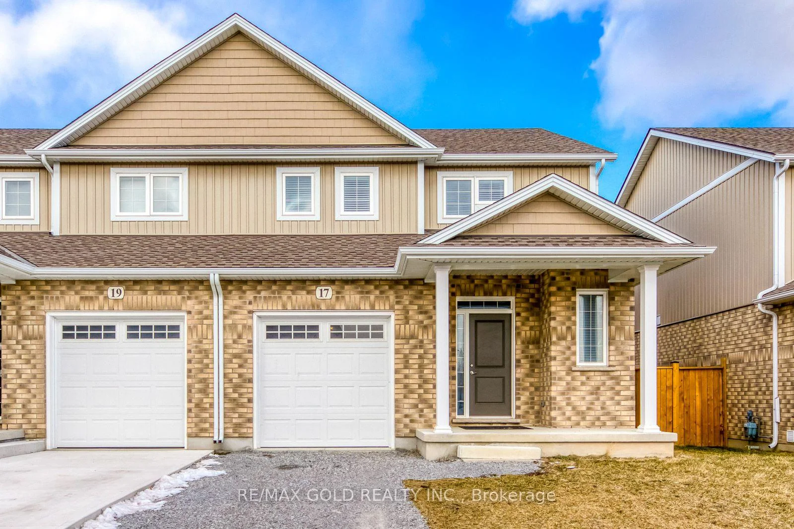 Photo 3 of 17 Marshall Lane, St. Catharines, Oakdale — HOMEH