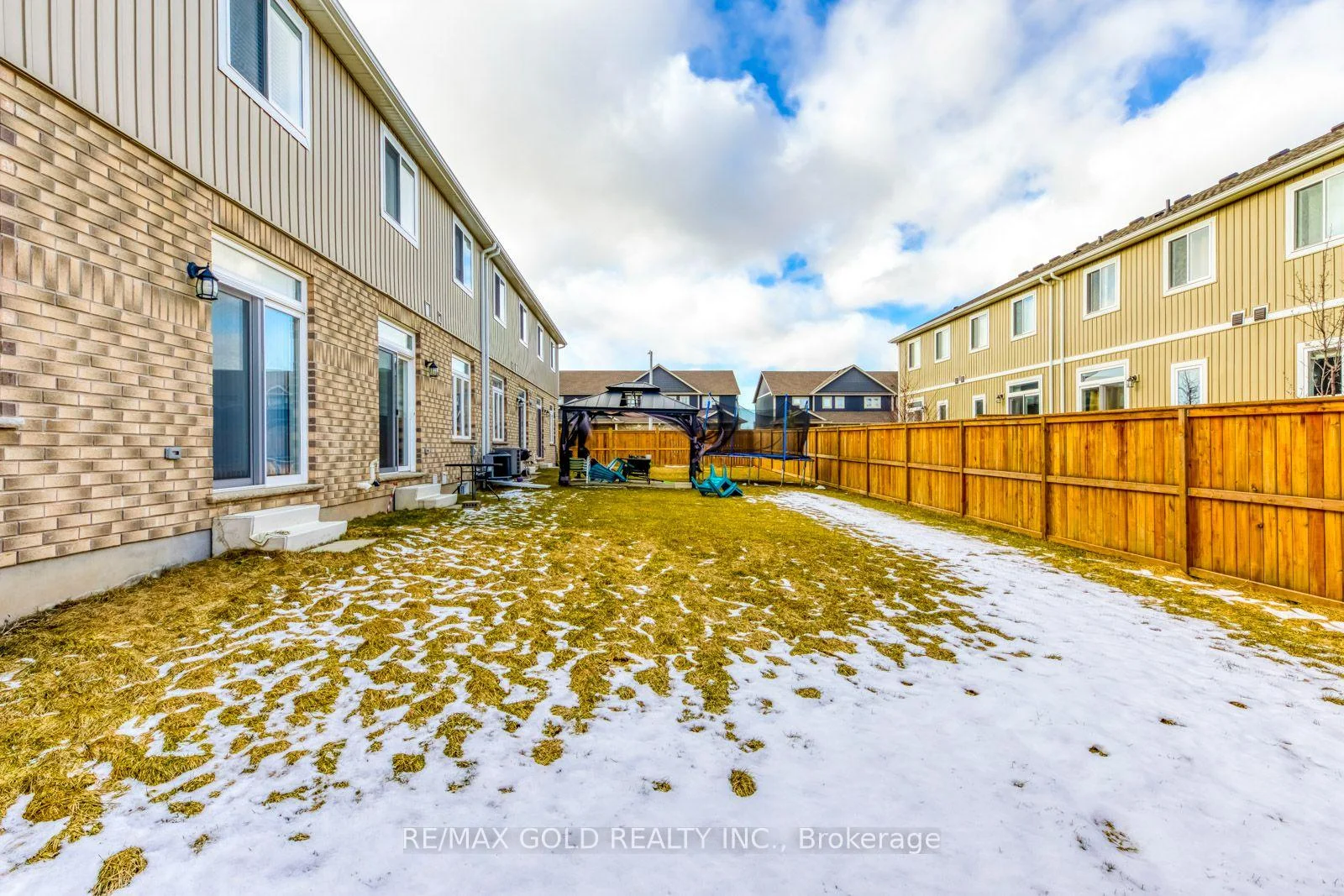 Photo 34 of 17 Marshall Lane, St. Catharines, Oakdale — HOMEH