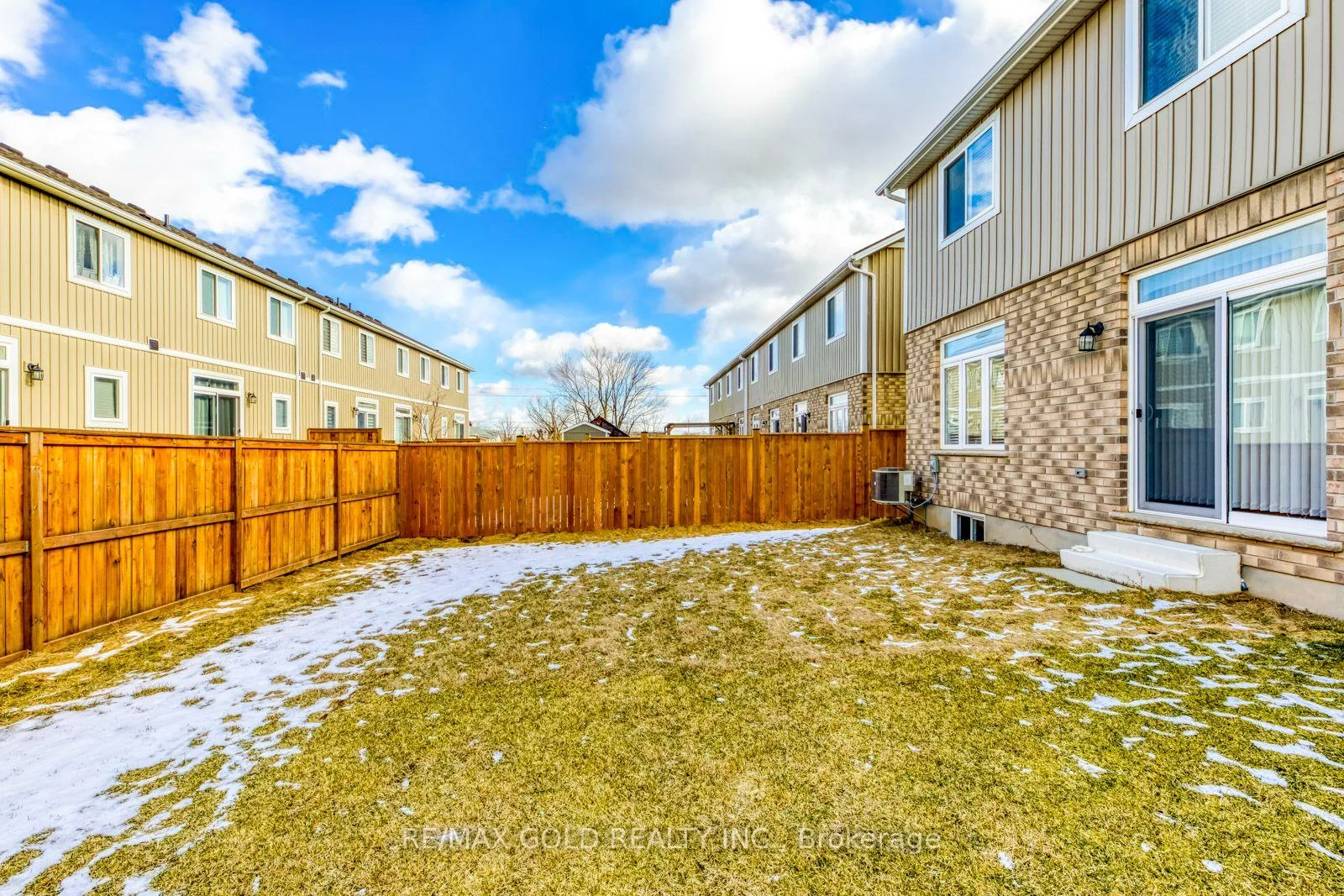 Photo 35 of 17 Marshall Lane, St. Catharines, Oakdale — HOMEH