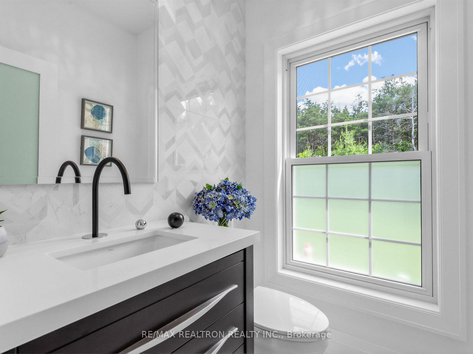 Photo 19 of 16450 Weston Road, King, Pottageville — HOMEH