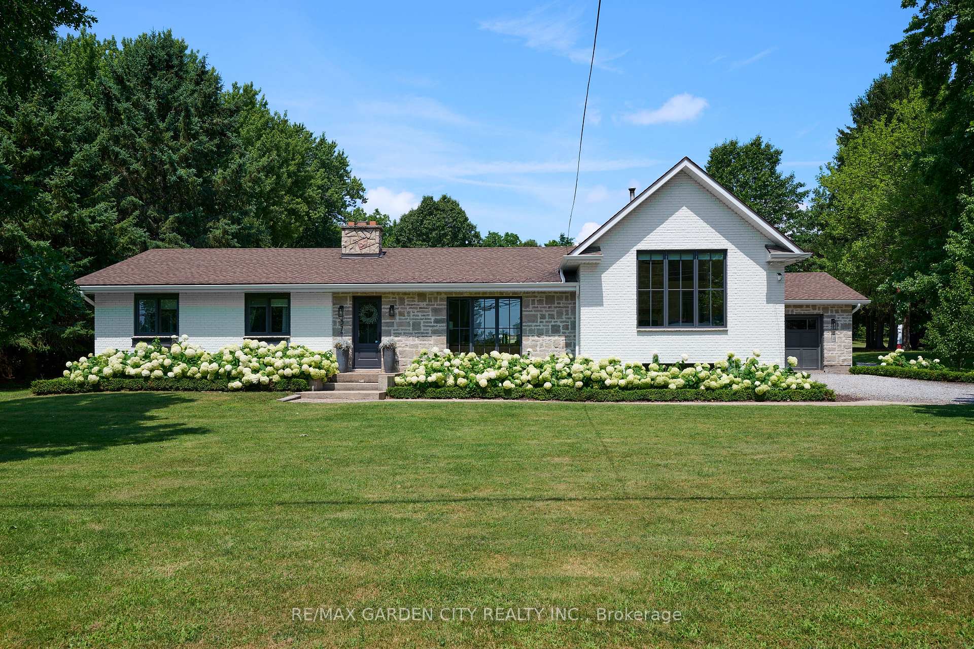 Photo of 377 Canboro Road