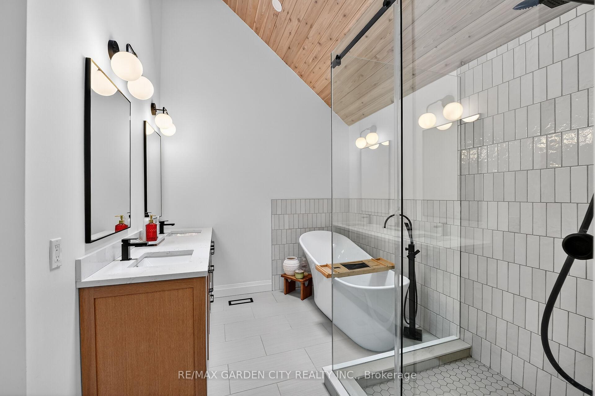 Photo 13 of 377 Canboro Road, Pelham, Fenwick — HOMEH