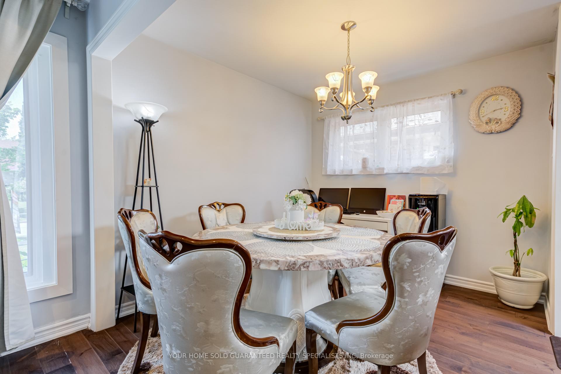 Photo 15 of 5 Hallow Crescent, Etobicoke, Rexdale-Kipling — HOMEH