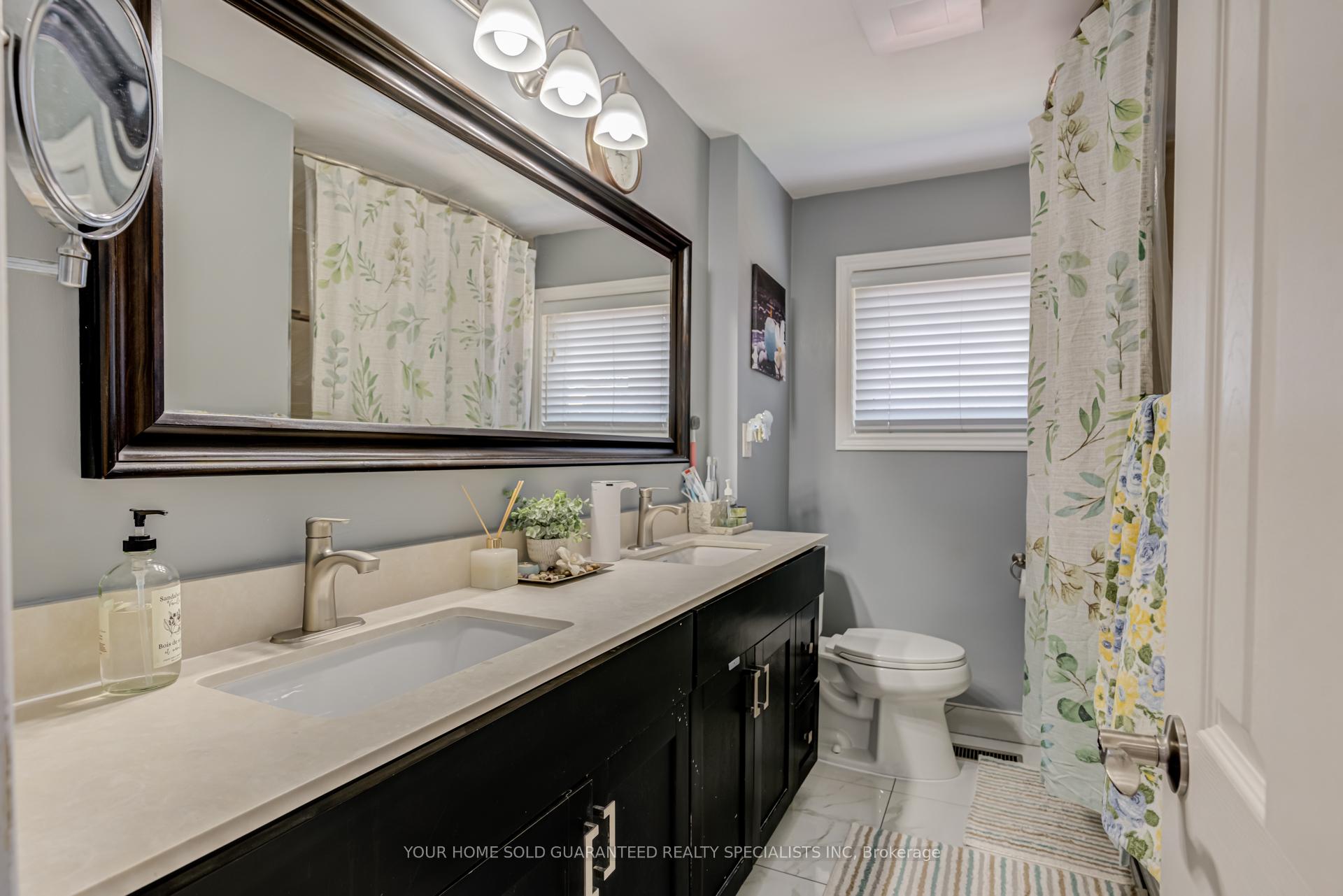 Photo 20 of 5 Hallow Crescent, Etobicoke, Rexdale-Kipling — HOMEH