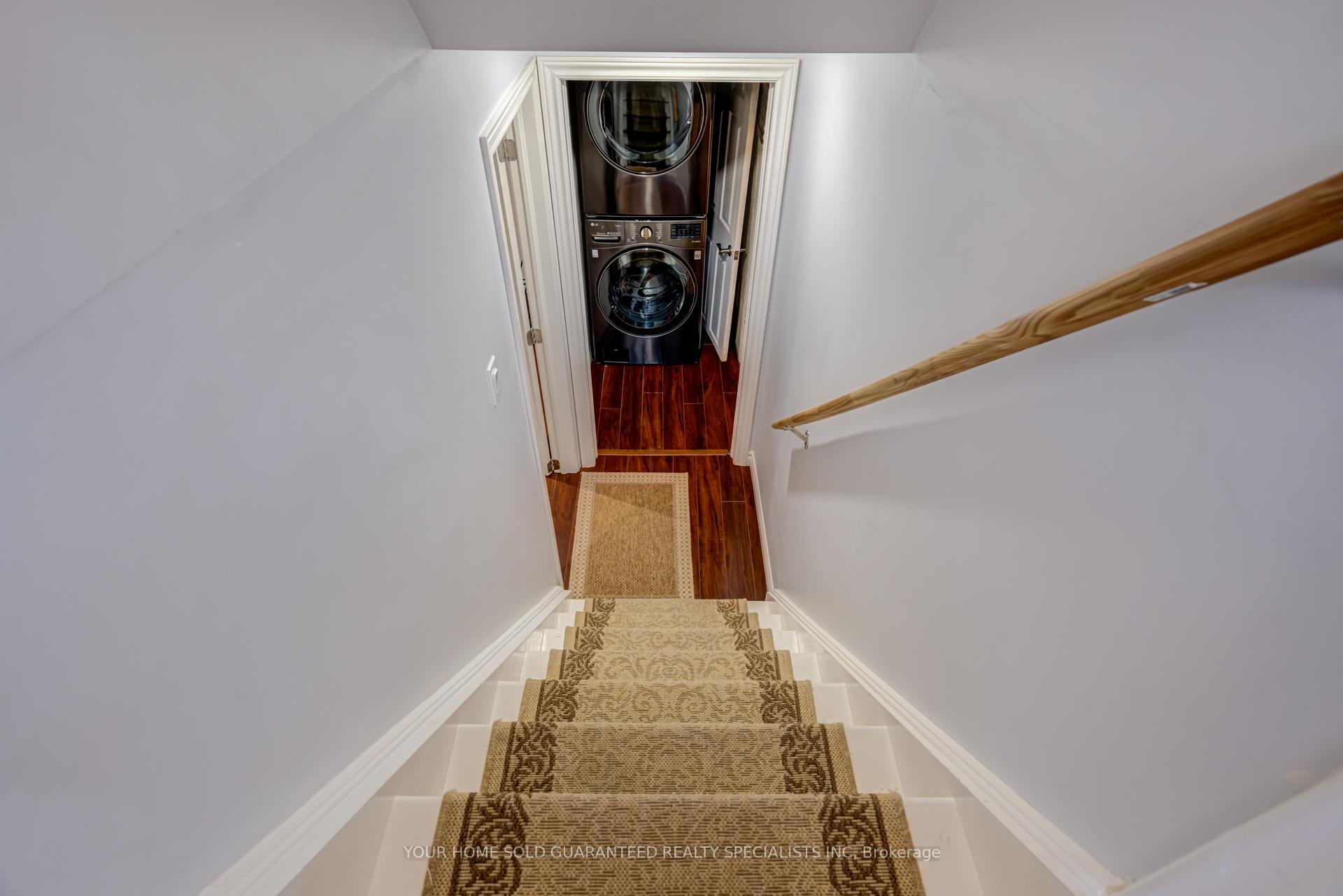 Photo 22 of 5 Hallow Crescent, Etobicoke, Rexdale-Kipling — HOMEH