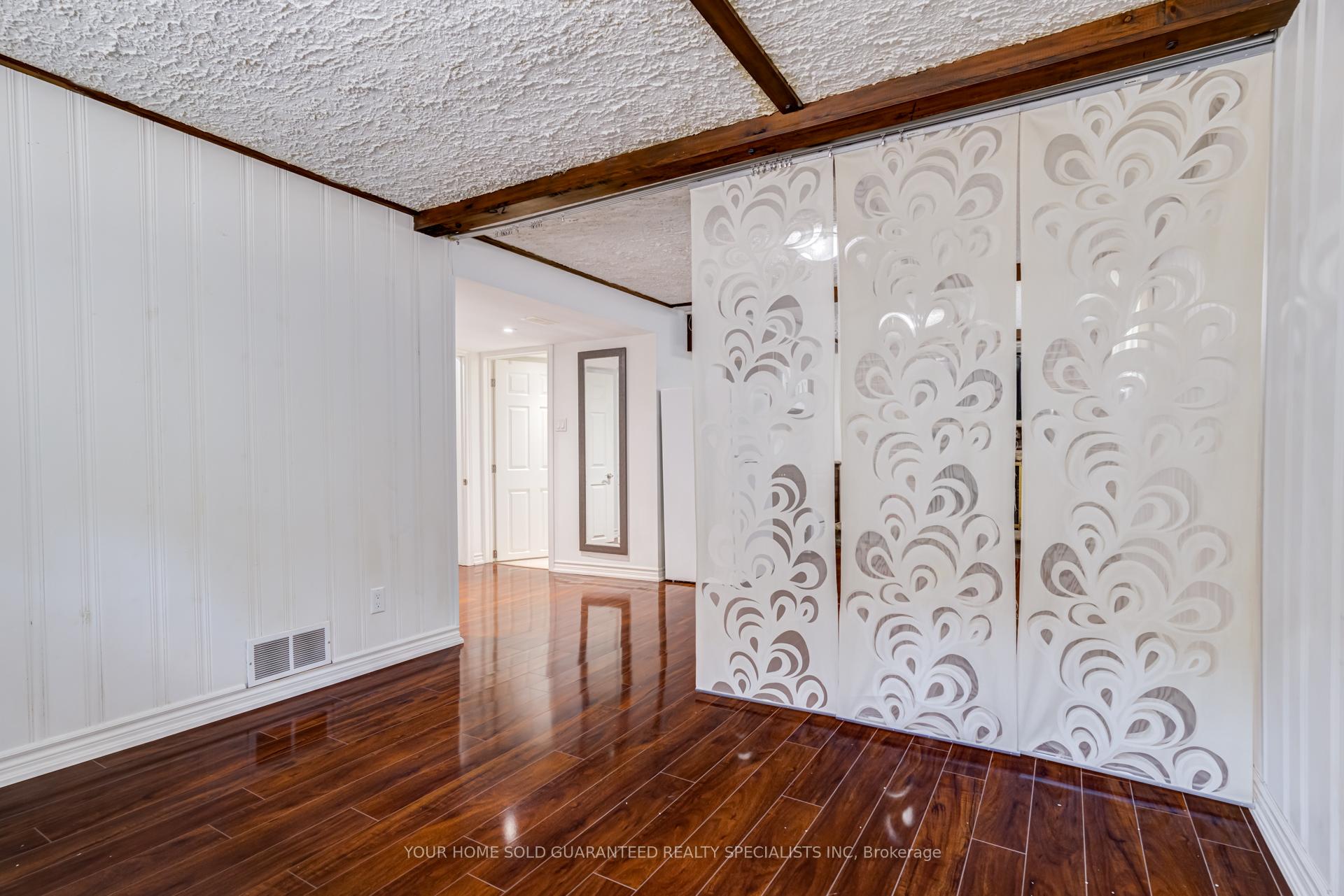 Photo 28 of 5 Hallow Crescent, Etobicoke, Rexdale-Kipling — HOMEH