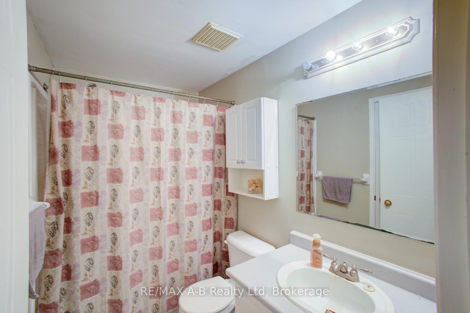 Photo 11 of 223 Melran Drive, Cambridge, Hespeler Village — HOMEH