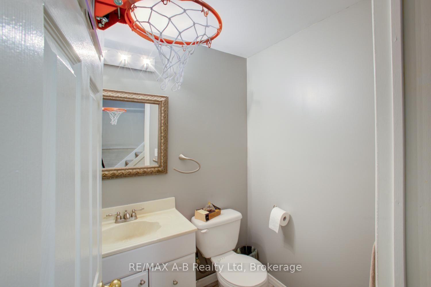 Photo 13 of 223 Melran Drive, Cambridge, Hespeler Village — HOMEH