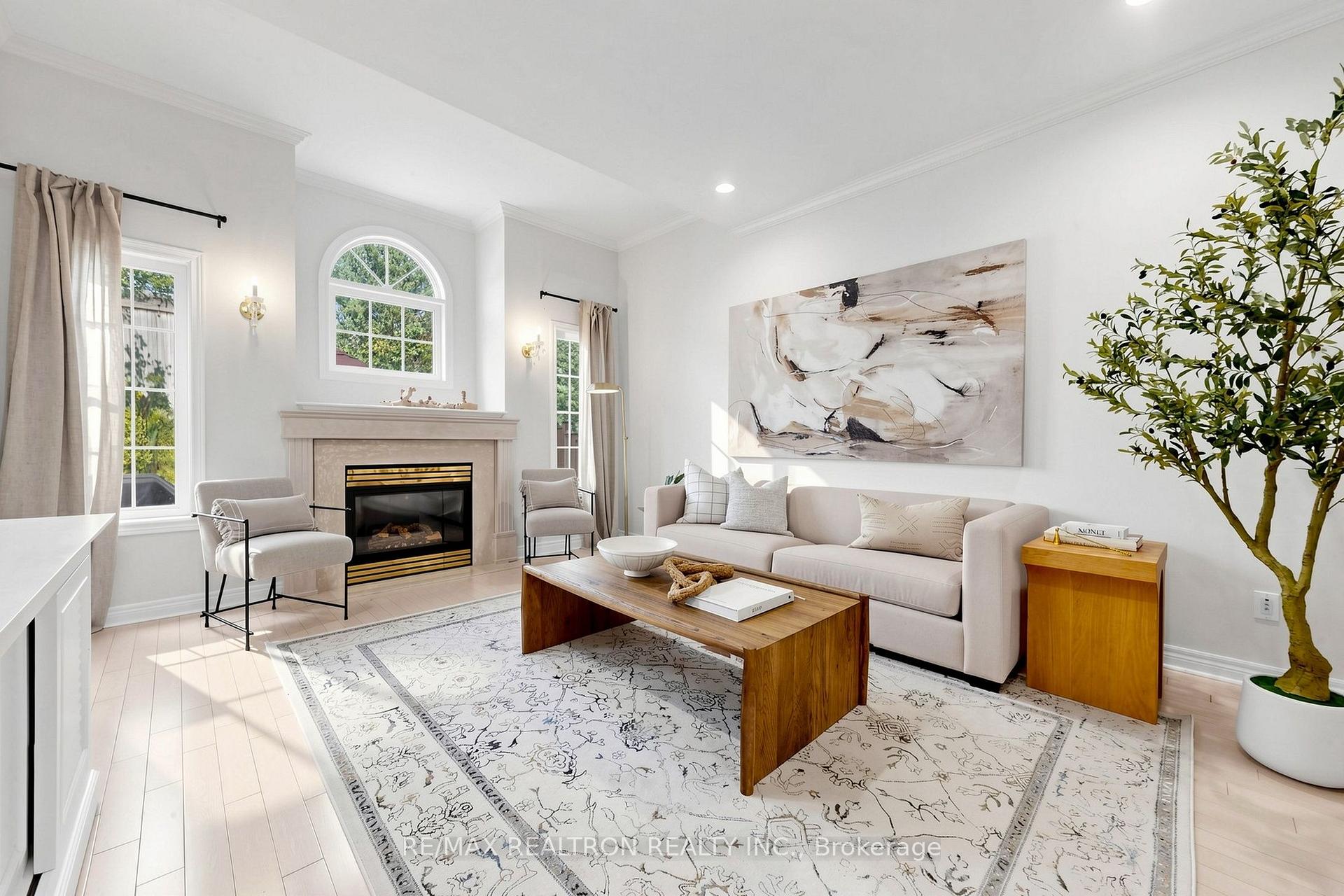 Photo 1 of 338 Mcbride Crescent, Newmarket, Summerhill Estates — HOMEH