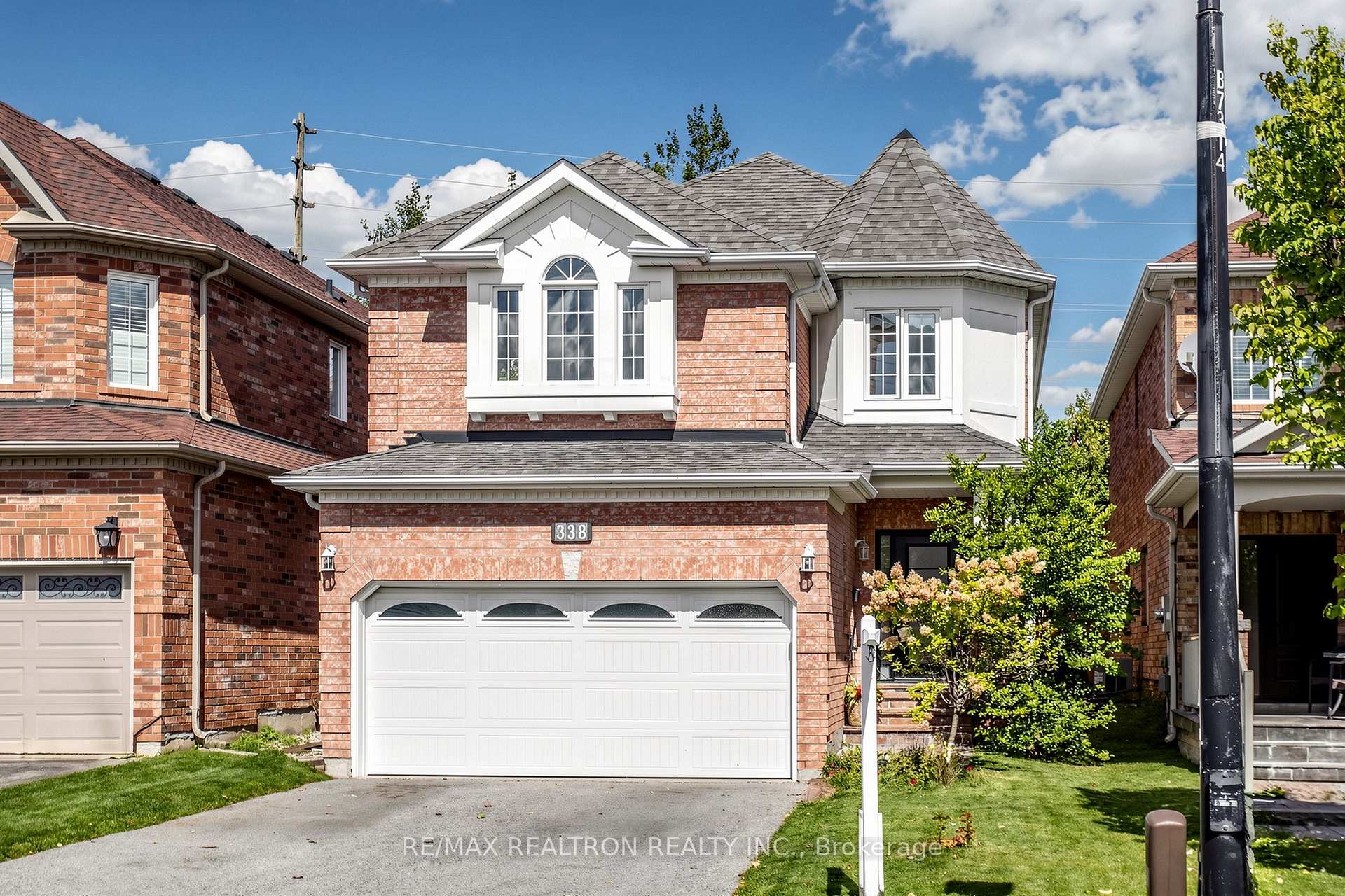 Photo 2 of 338 Mcbride Crescent, Newmarket, Summerhill Estates — HOMEH