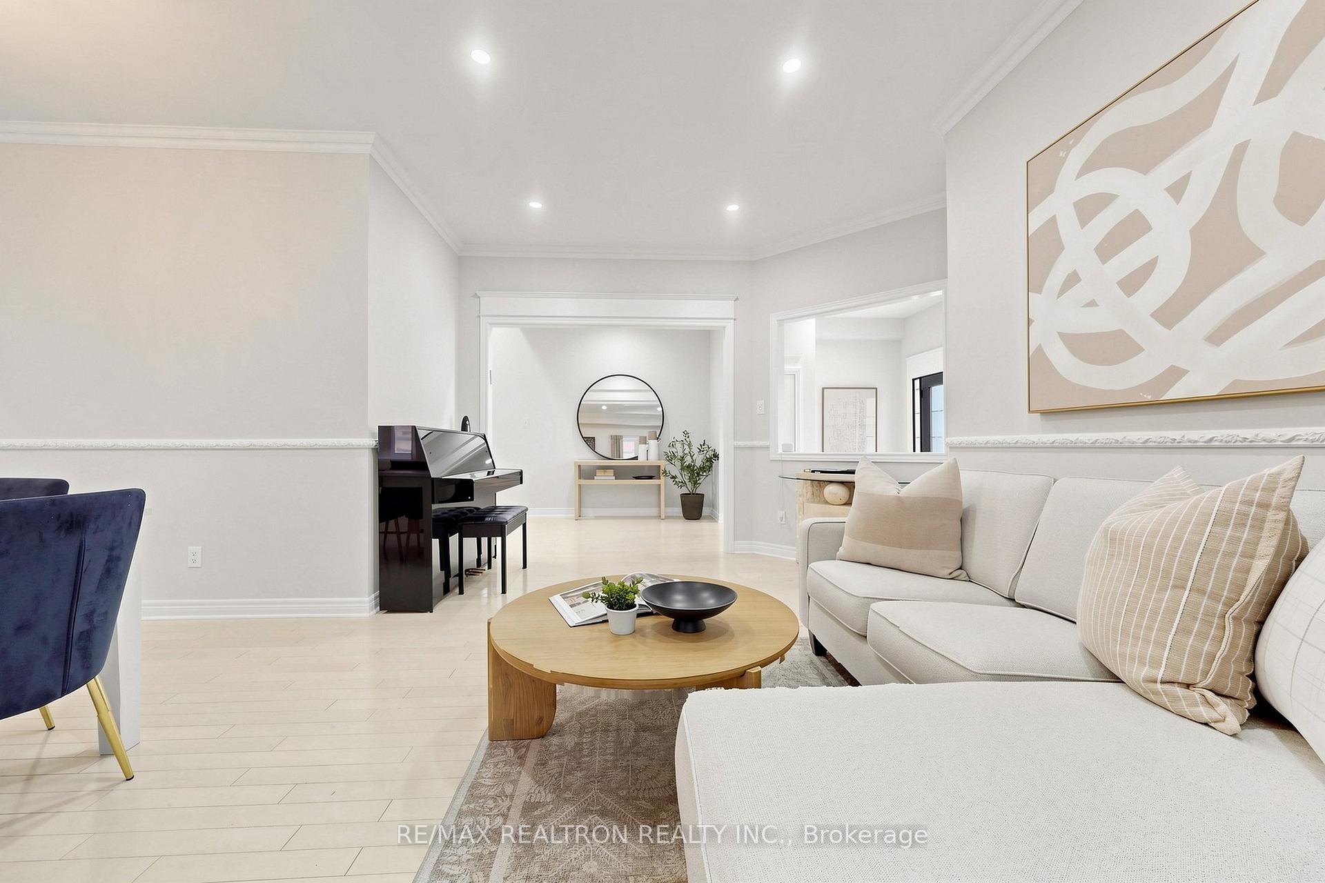Photo 7 of 338 Mcbride Crescent, Newmarket, Summerhill Estates — HOMEH