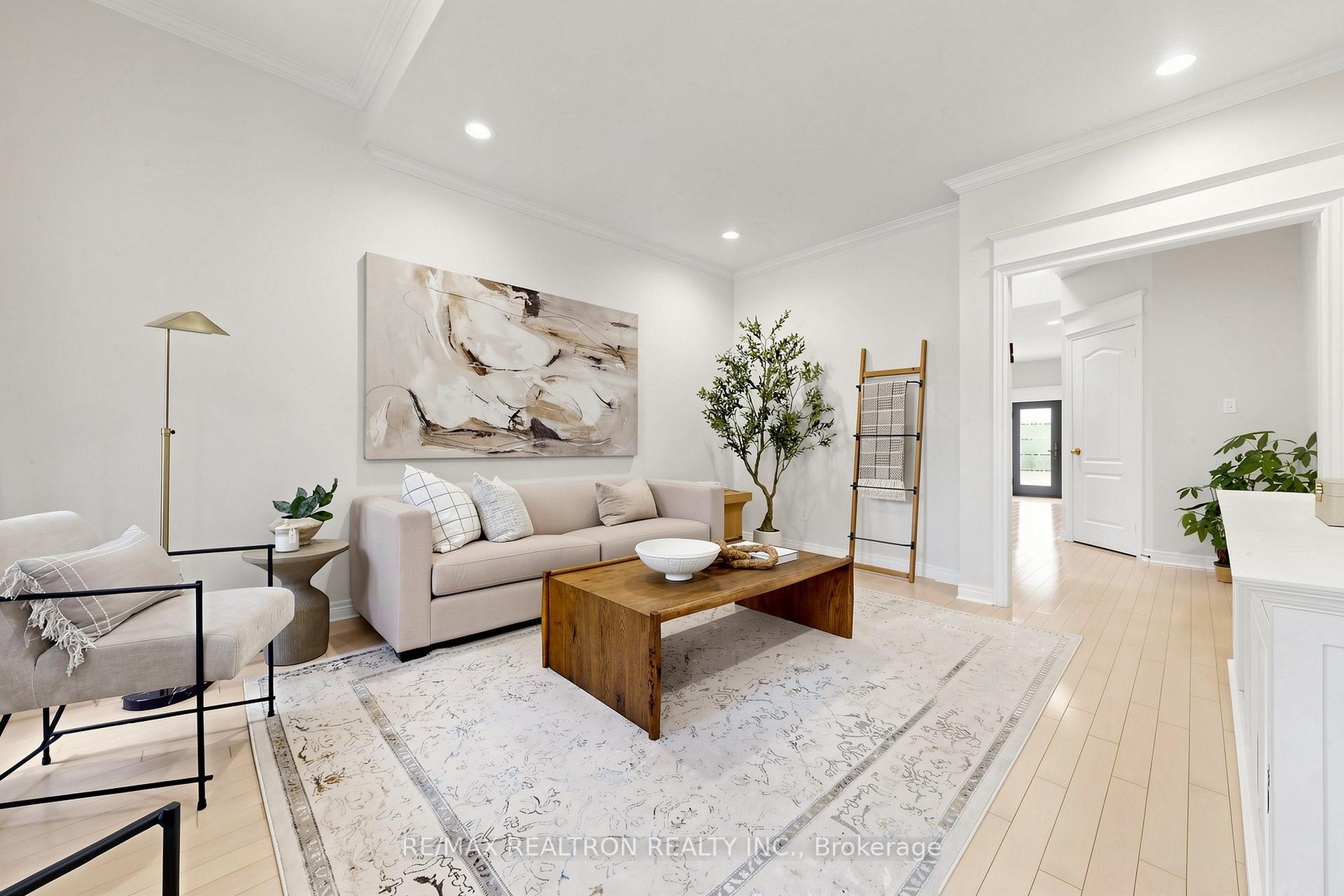 Photo 13 of 338 Mcbride Crescent, Newmarket, Summerhill Estates — HOMEH