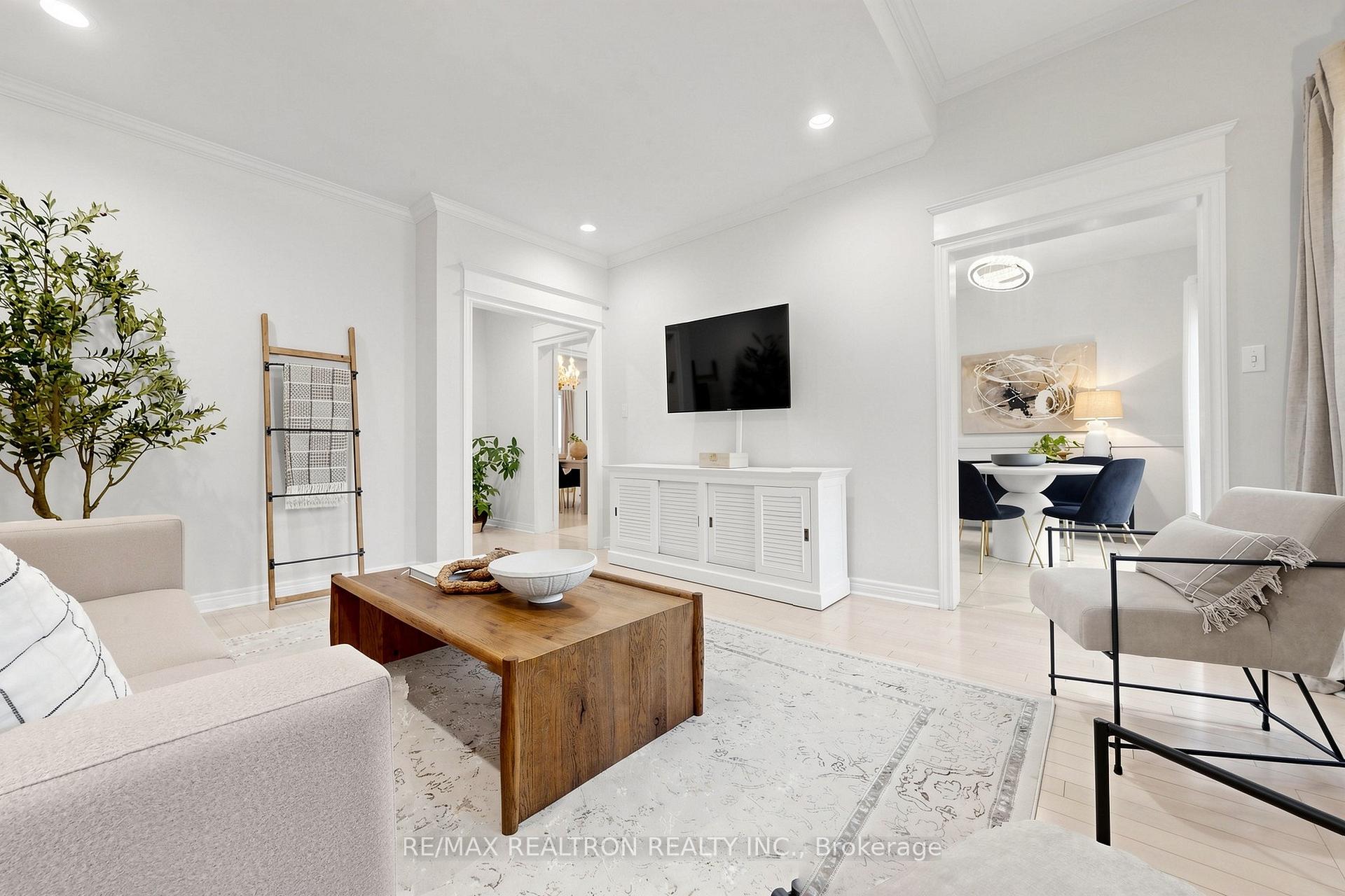Photo 15 of 338 Mcbride Crescent, Newmarket, Summerhill Estates — HOMEH
