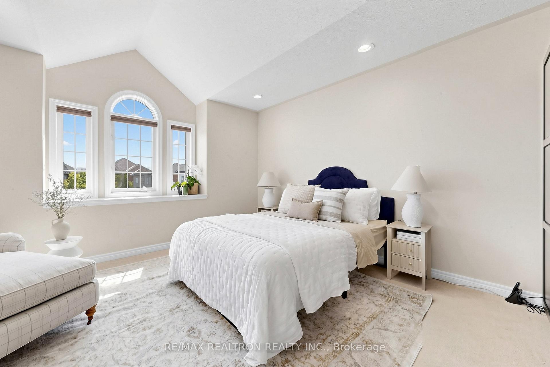 Photo 31 of 338 Mcbride Crescent, Newmarket, Summerhill Estates — HOMEH