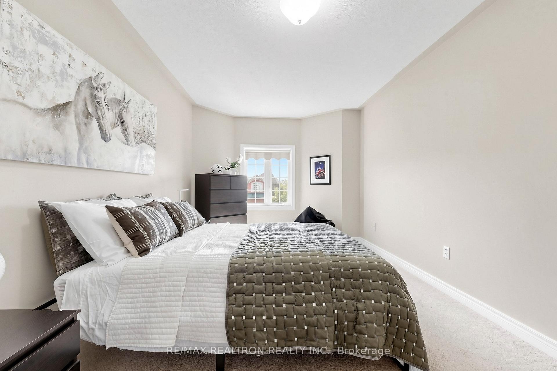 Photo 34 of 338 Mcbride Crescent, Newmarket, Summerhill Estates — HOMEH