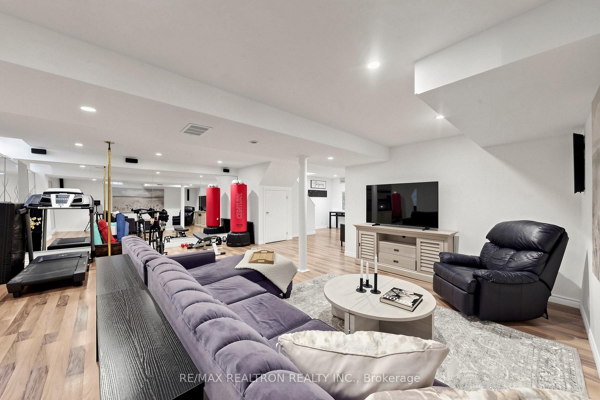 Photo 43 of 338 Mcbride Crescent, Newmarket, Summerhill Estates — HOMEH
