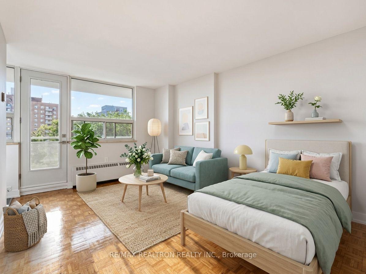 Photo 2 of Unit 501, 1500 Bathurst Street, Toronto, Humewood-Cedarvale — HOMEH