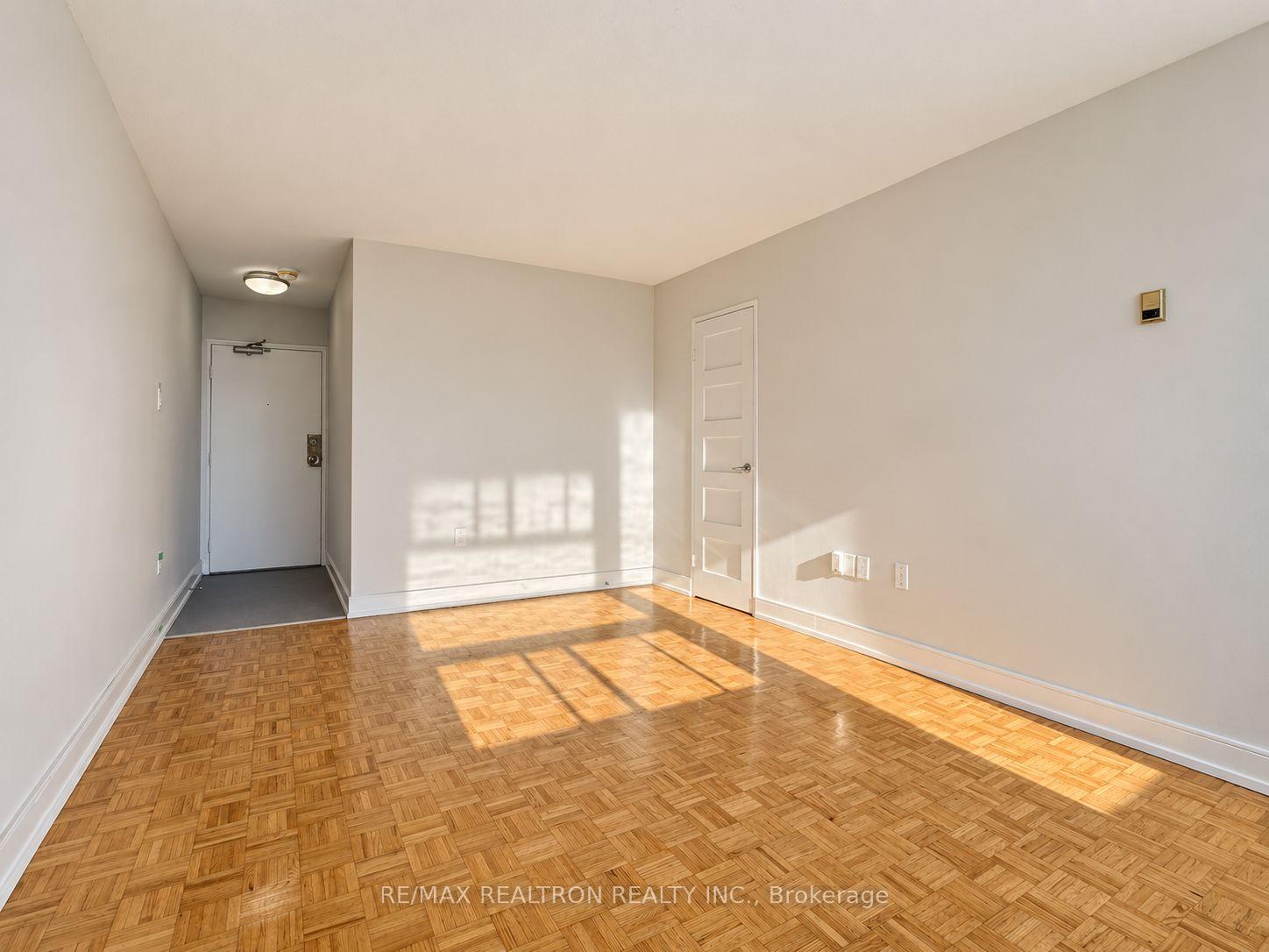 Photo 10 of Unit 501, 1500 Bathurst Street, Toronto, Humewood-Cedarvale — HOMEH