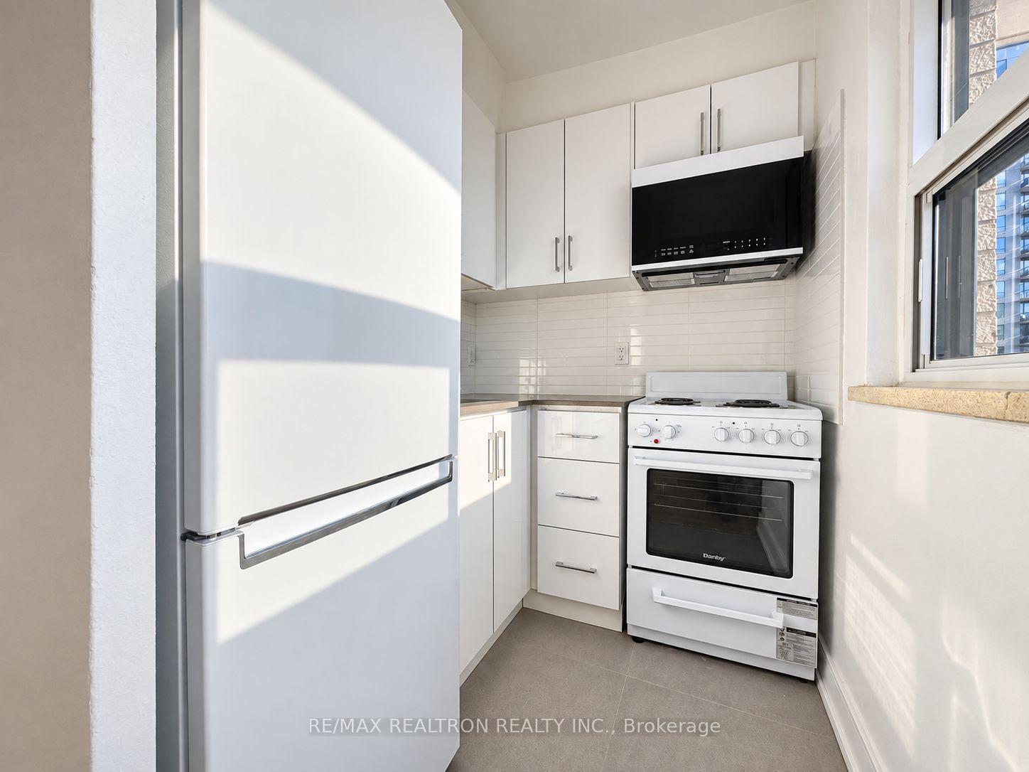 Photo 12 of Unit 501, 1500 Bathurst Street, Toronto, Humewood-Cedarvale — HOMEH