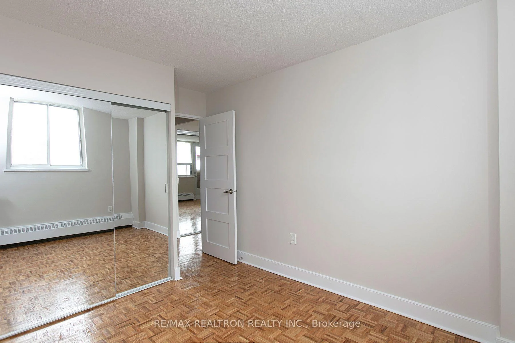 Photo 6 of Unit 501, 1500 Bathurst Street, Toronto, Humewood-Cedarvale — HOMEH