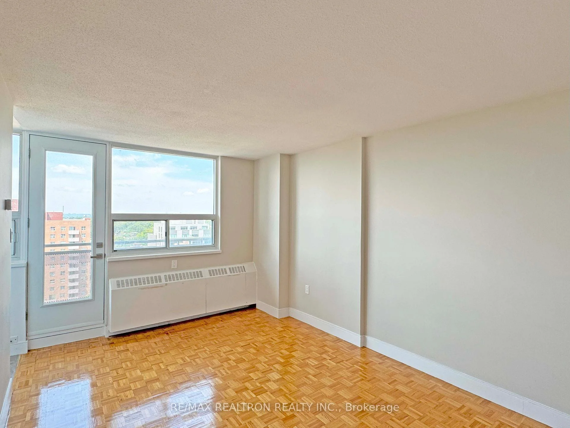 Photo 8 of Unit 501, 1500 Bathurst Street, Toronto, Humewood-Cedarvale — HOMEH