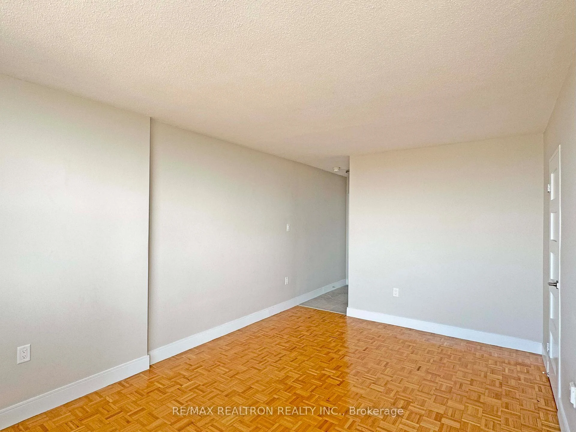 Photo 13 of Unit 501, 1500 Bathurst Street, Toronto, Humewood-Cedarvale — HOMEH