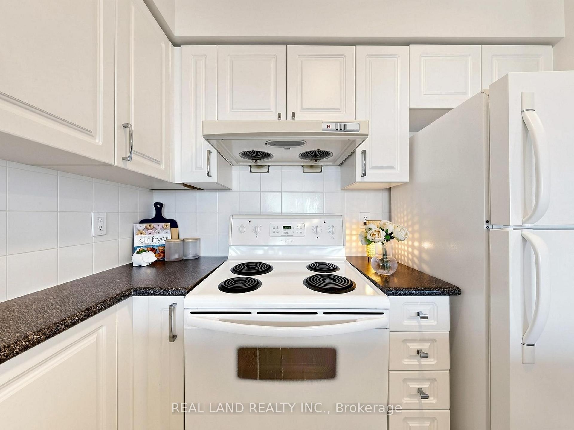 Photo 16 of Unit 805, 60 Brian Harrison Way, Scarborough, Bendale — HOMEH