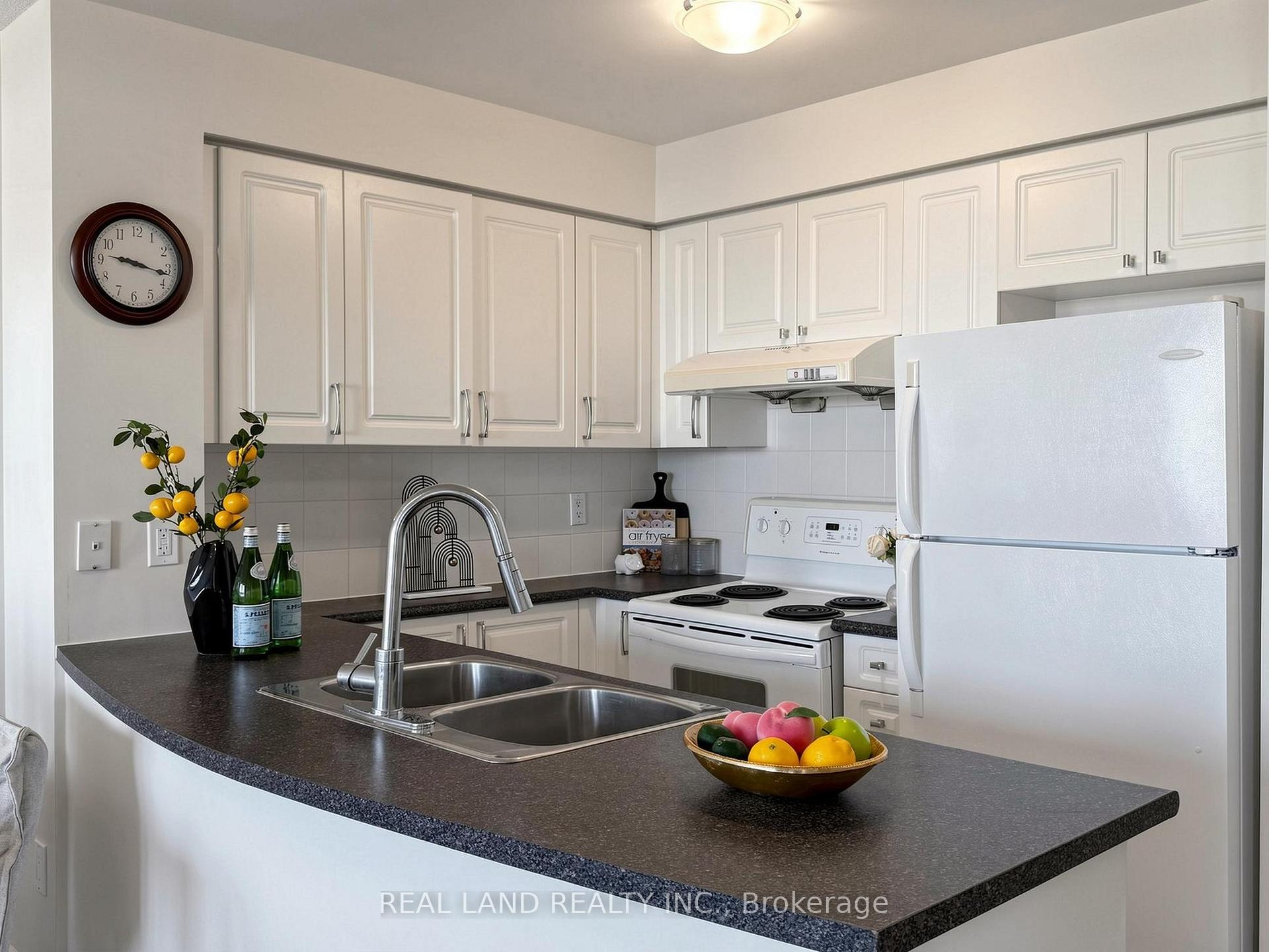 Photo 18 of Unit 805, 60 Brian Harrison Way, Scarborough, Bendale — HOMEH