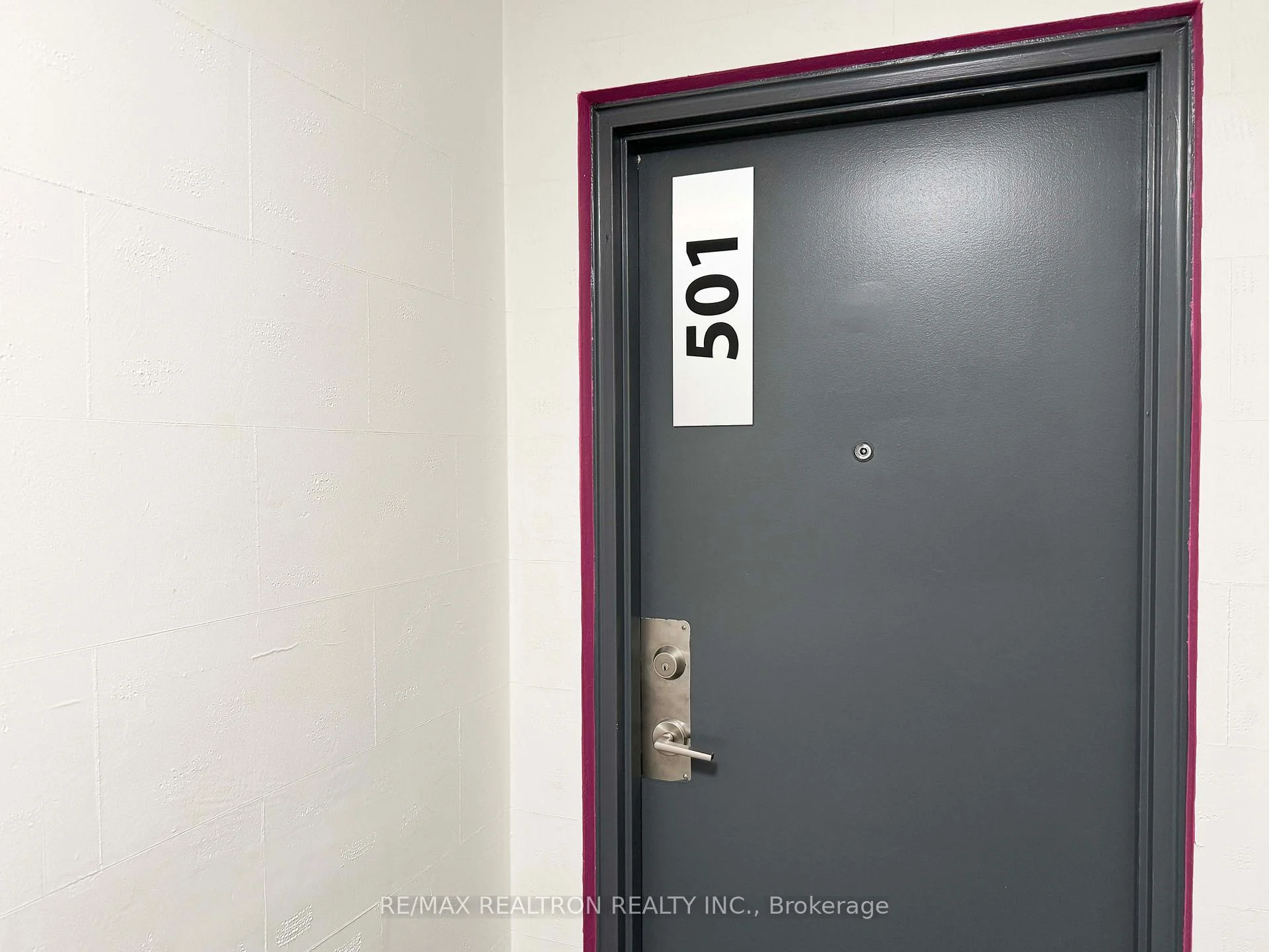 Photo 3 of Unit 201, 1291 Bayview Avenue, Toronto, Leaside — HOMEH