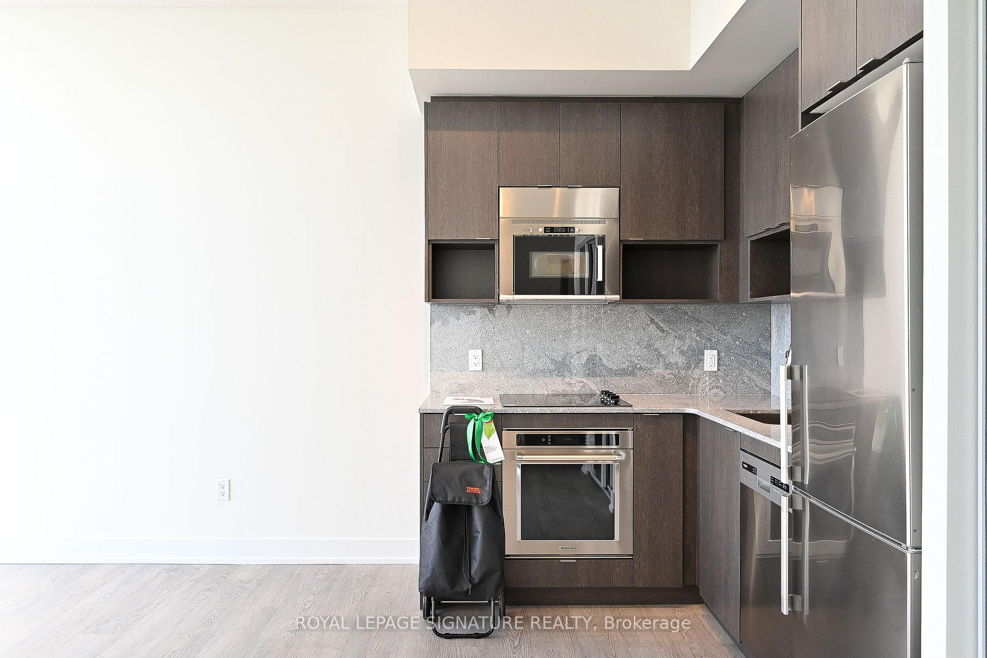 Photo 3 of Unit 3203, 7 Mabelle Avenue, Etobicoke, Islington-City Centre West — HOMEH