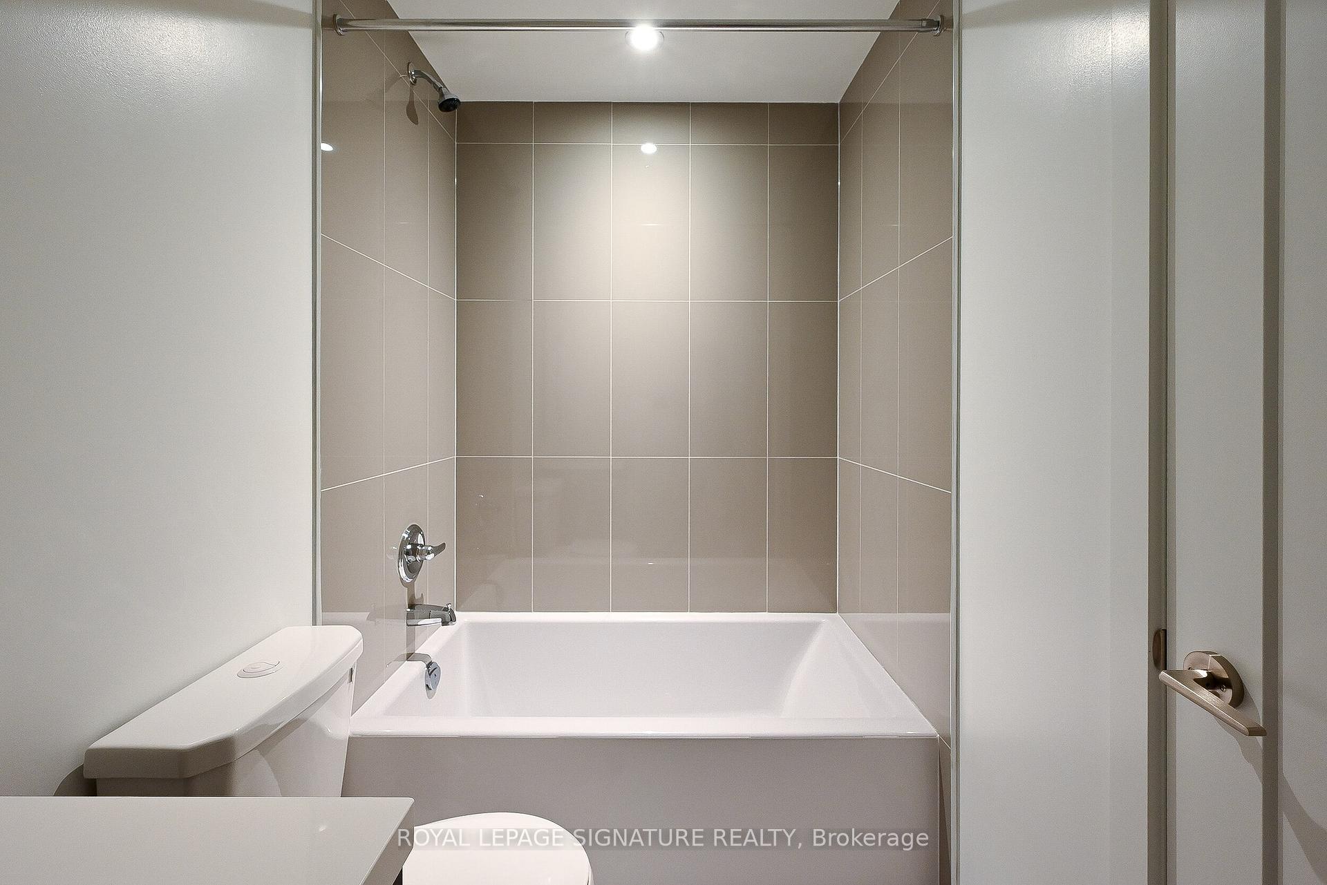 Photo 14 of Unit 3203, 7 Mabelle Avenue, Etobicoke, Islington-City Centre West — HOMEH