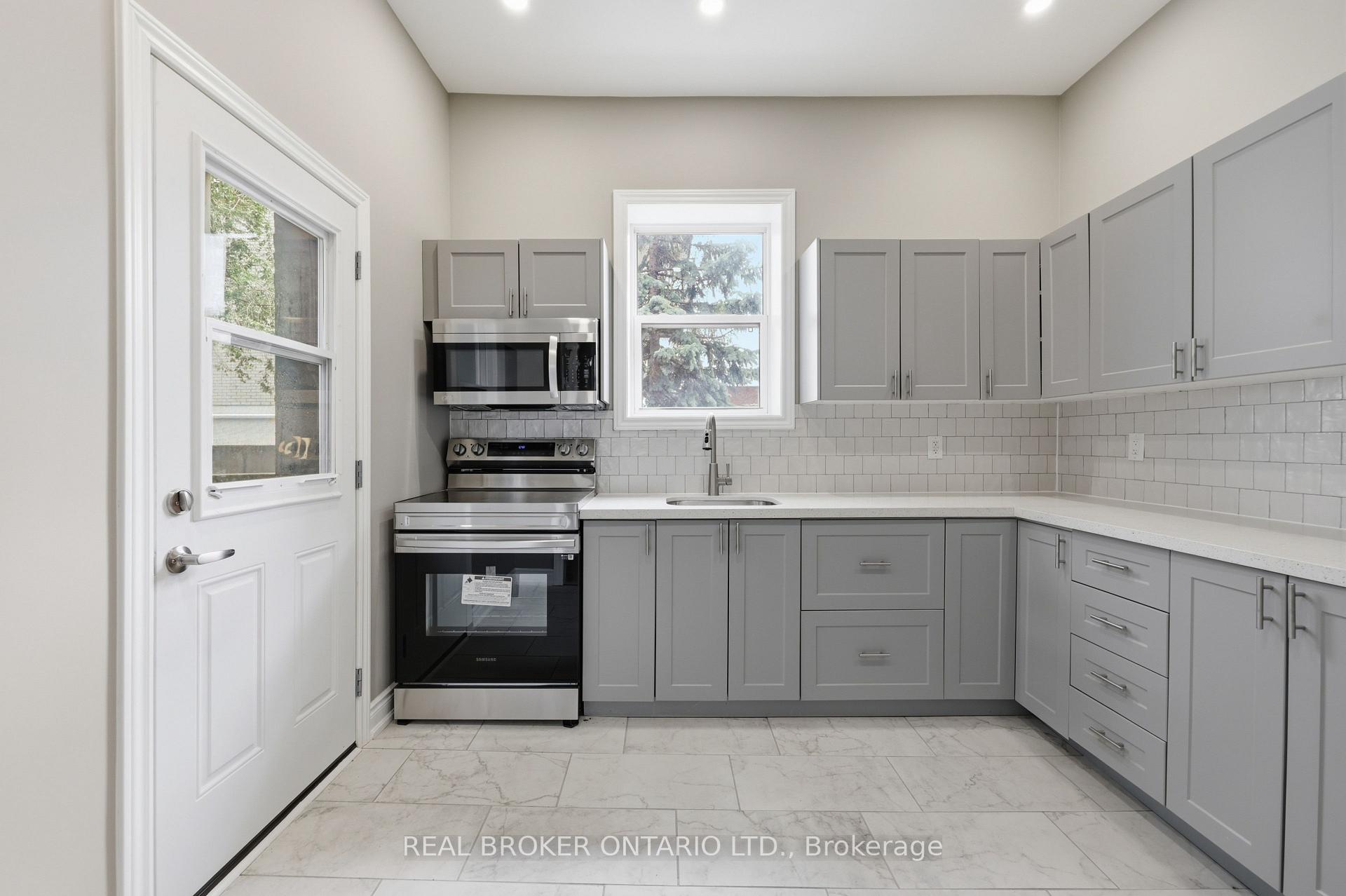 Photo 12 of 98 Duke Street, Hamilton, Durand — HOMEH