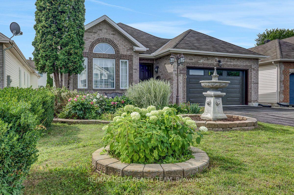 Photo 3 of 1032 Valin Street, Ottawa, Fallingbrook/Gardenway South — HOMEH
