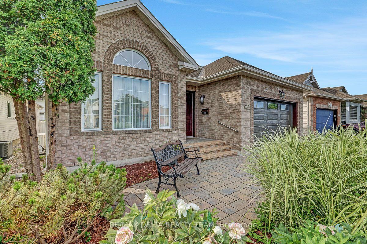 Photo 5 of 1032 Valin Street, Ottawa, Fallingbrook/Gardenway South — HOMEH