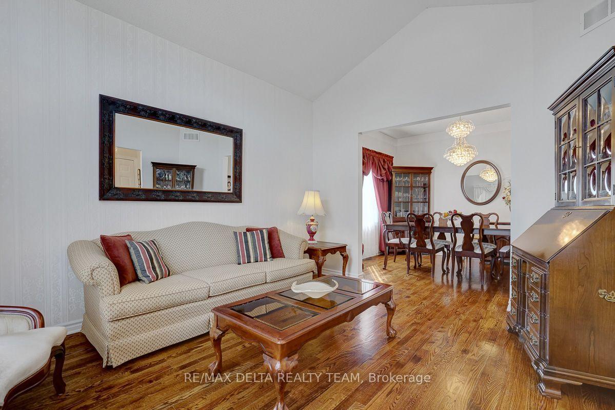 Photo 6 of 1032 Valin Street, Ottawa, Fallingbrook/Gardenway South — HOMEH