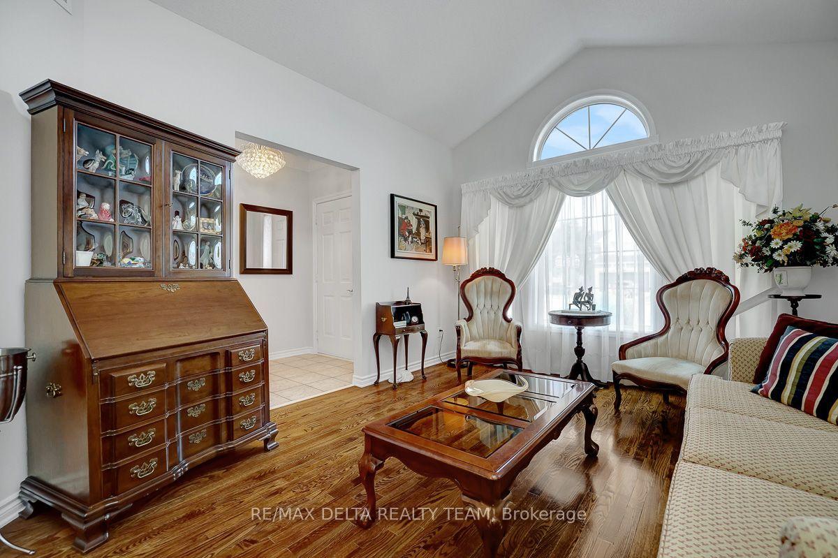 Photo 8 of 1032 Valin Street, Ottawa, Fallingbrook/Gardenway South — HOMEH