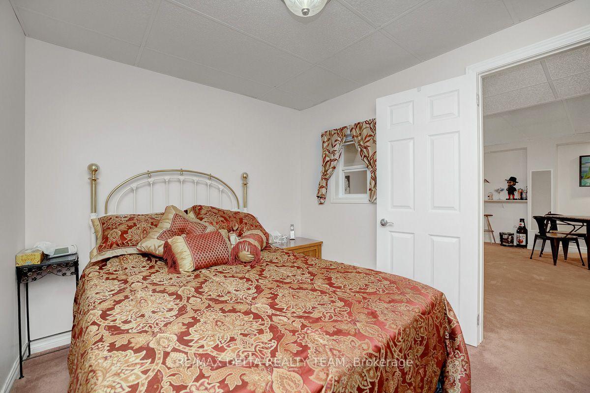 Photo 32 of 1032 Valin Street, Ottawa, Fallingbrook/Gardenway South — HOMEH