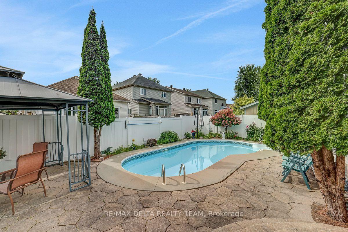 Photo 40 of 1032 Valin Street, Ottawa, Fallingbrook/Gardenway South — HOMEH