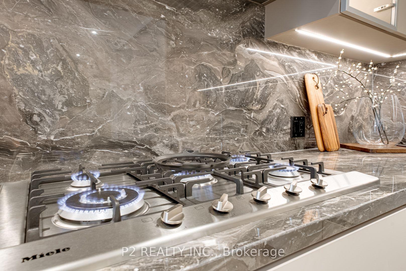 Photo 5 of Unit 208, 2 Forest Hill, Toronto, Casa Loma — HOMEH