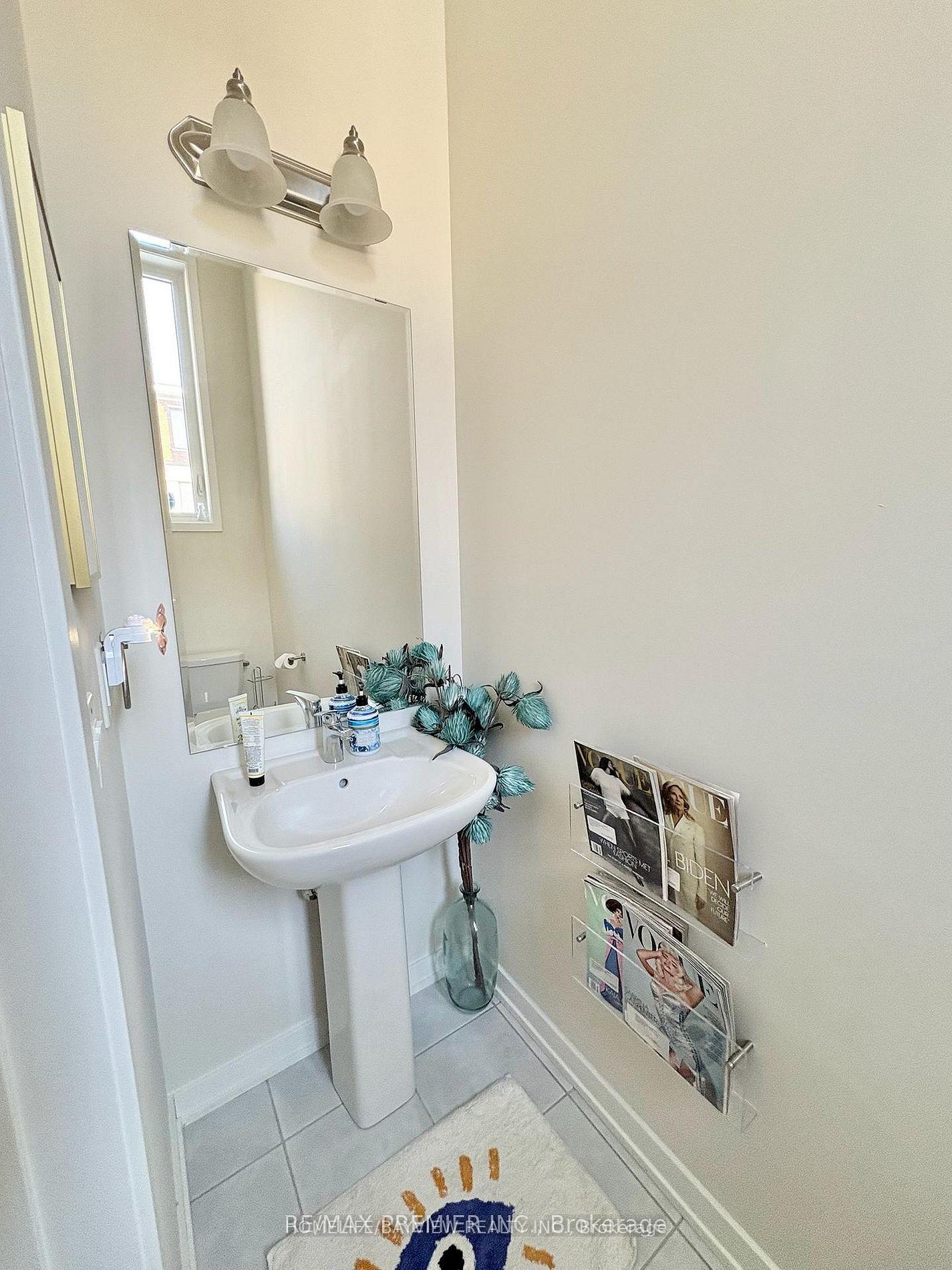Photo 13 of 121 Rattenbury Road, Vaughan, Patterson — HOMEH