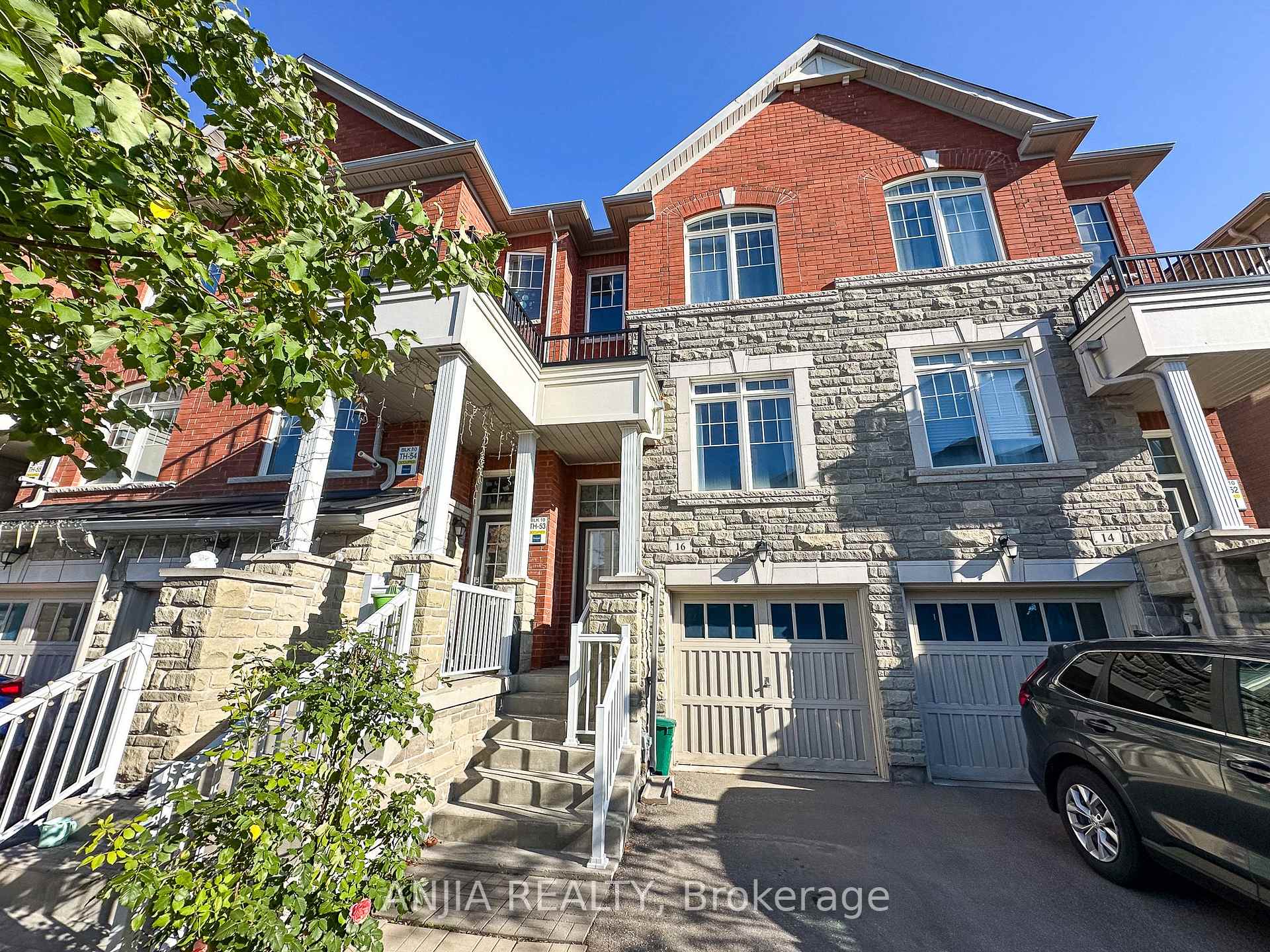 Photo 1 of 16 Weidman Lane, Markham, Greensborough — HOMEH