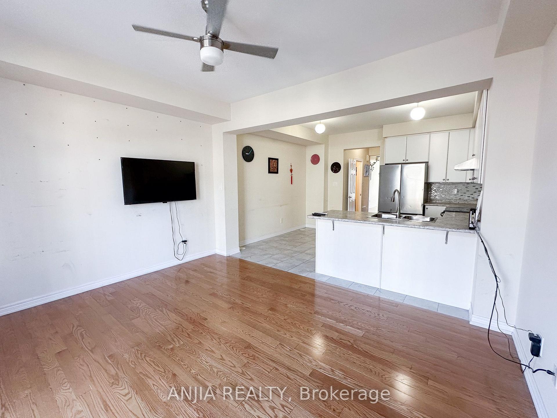 Photo 12 of 16 Weidman Lane, Markham, Greensborough — HOMEH
