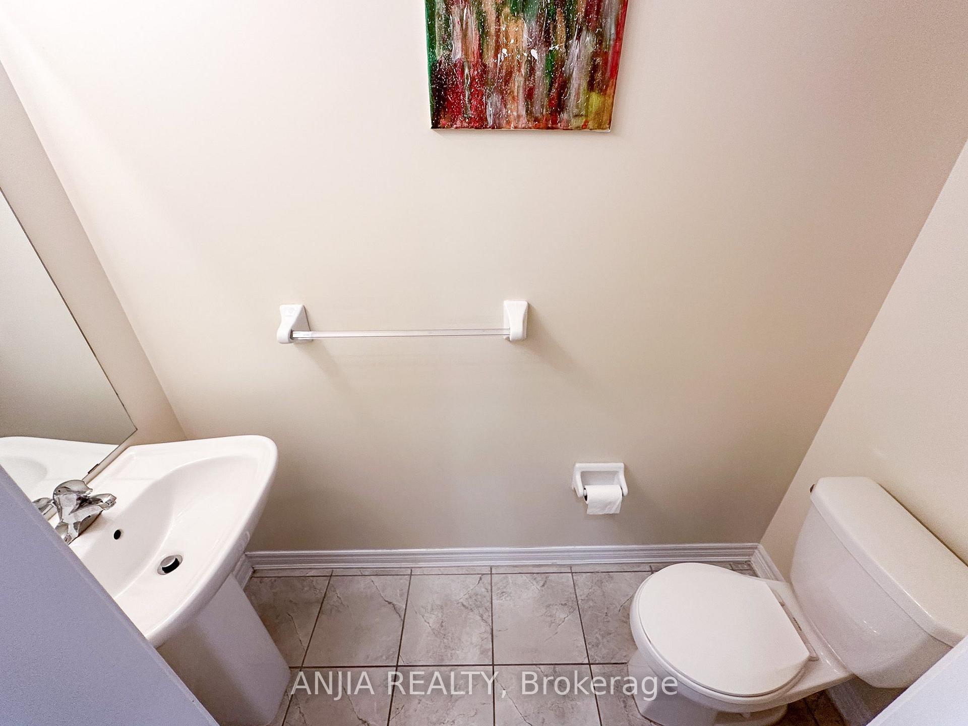 Photo 14 of 16 Weidman Lane, Markham, Greensborough — HOMEH