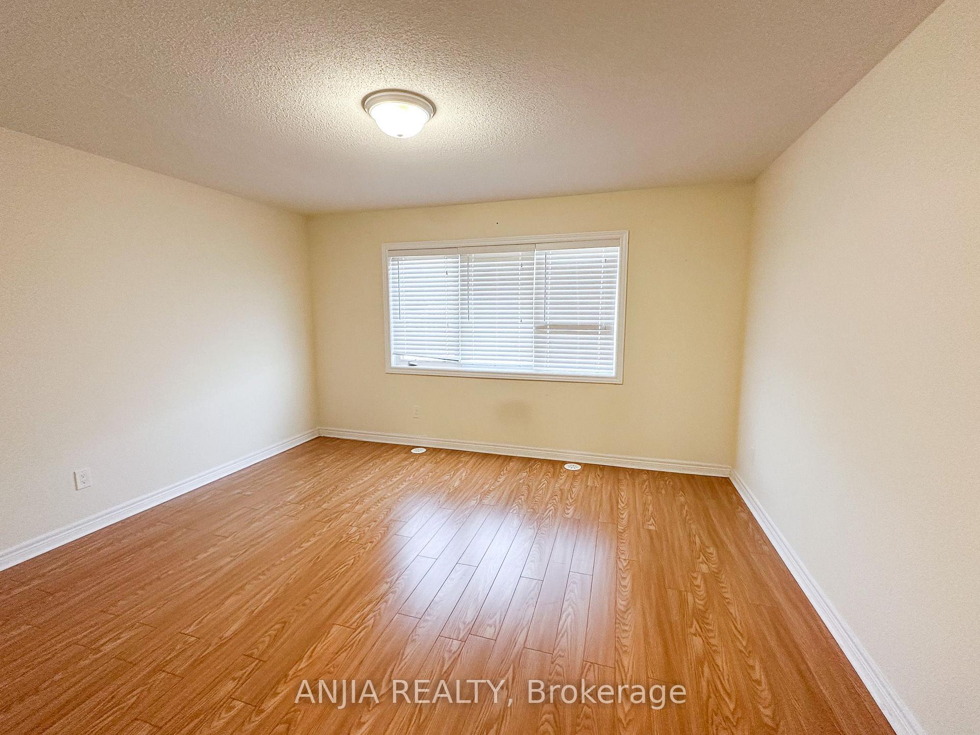 Photo 15 of 16 Weidman Lane, Markham, Greensborough — HOMEH