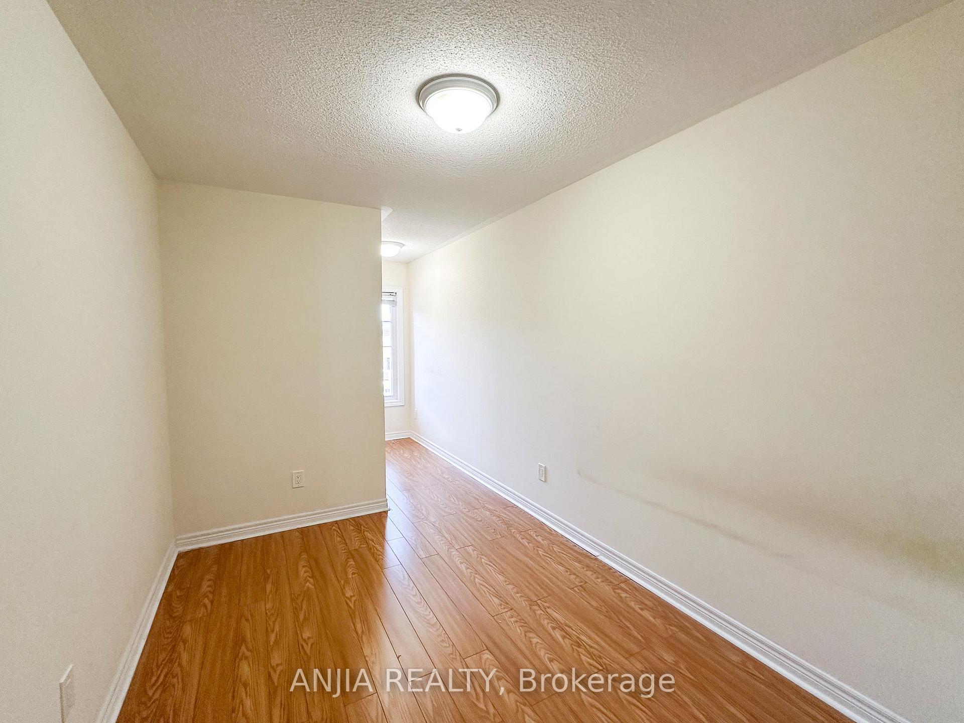 Photo 19 of 16 Weidman Lane, Markham, Greensborough — HOMEH